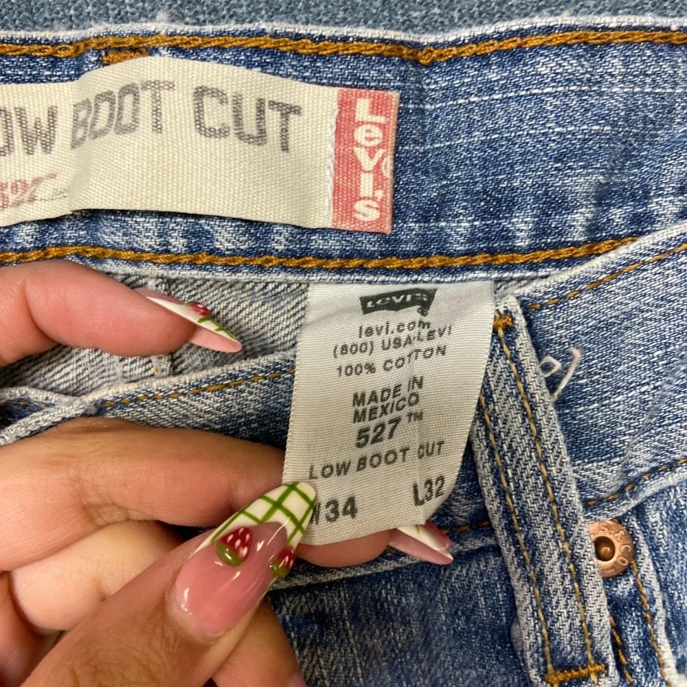 Levi's 527 Jeans Mens 34x32 Blue Denim Slim Fit Low Rise Zip Fly Bootcut Leg